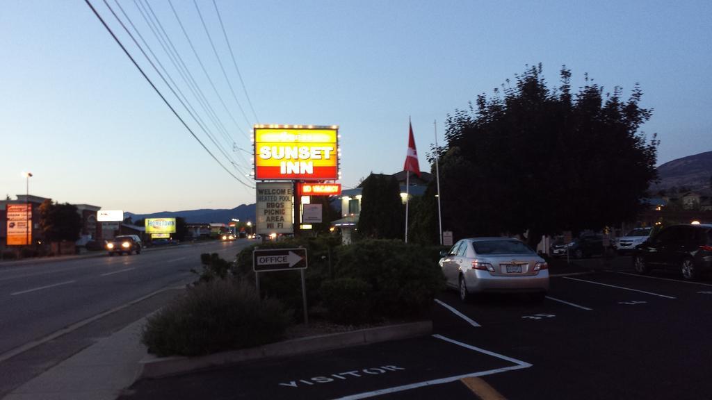 Swiss Sunset Inn Penticton Kültér fotó