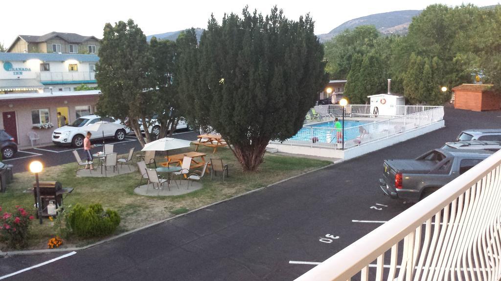 Swiss Sunset Inn Penticton Kültér fotó