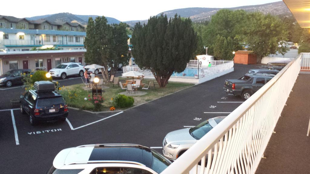 Swiss Sunset Inn Penticton Kültér fotó