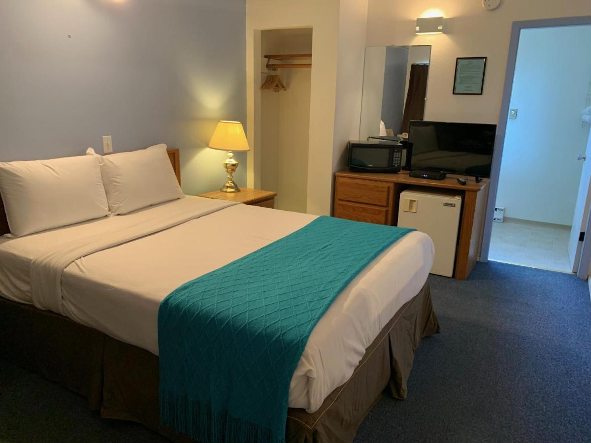 Swiss Sunset Inn Penticton Kültér fotó