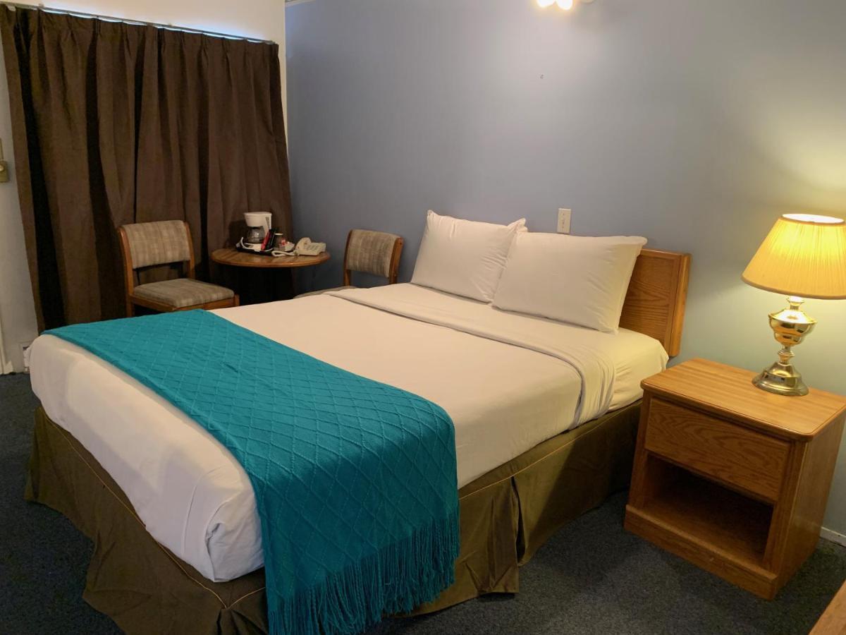 Swiss Sunset Inn Penticton Kültér fotó