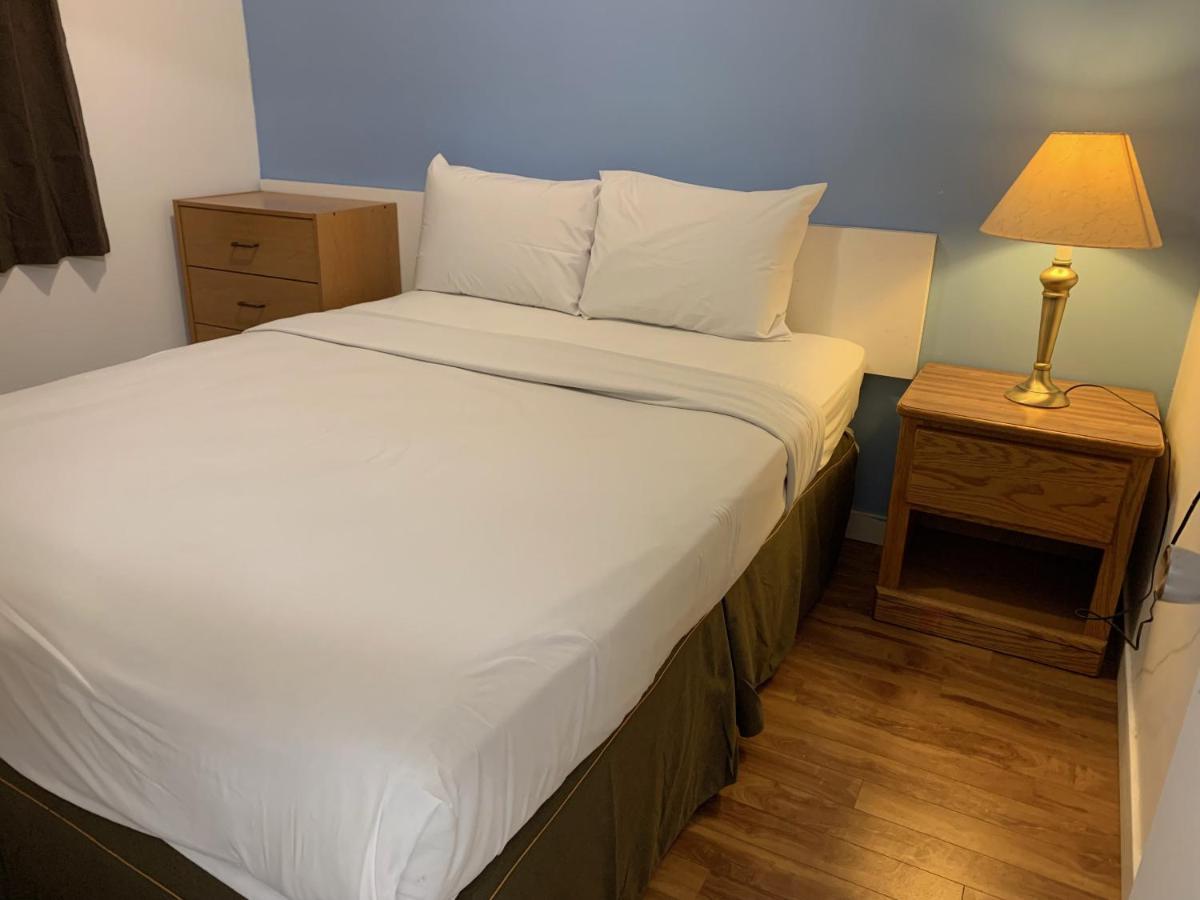 Swiss Sunset Inn Penticton Kültér fotó
