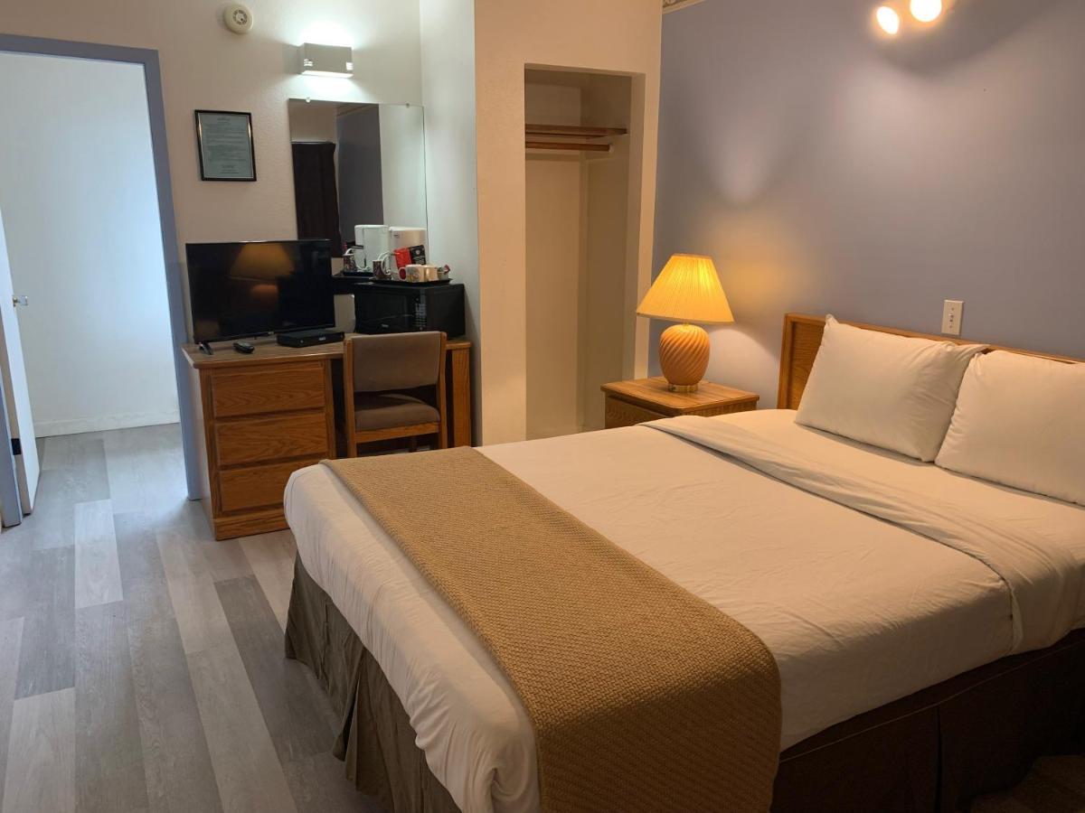 Swiss Sunset Inn Penticton Kültér fotó