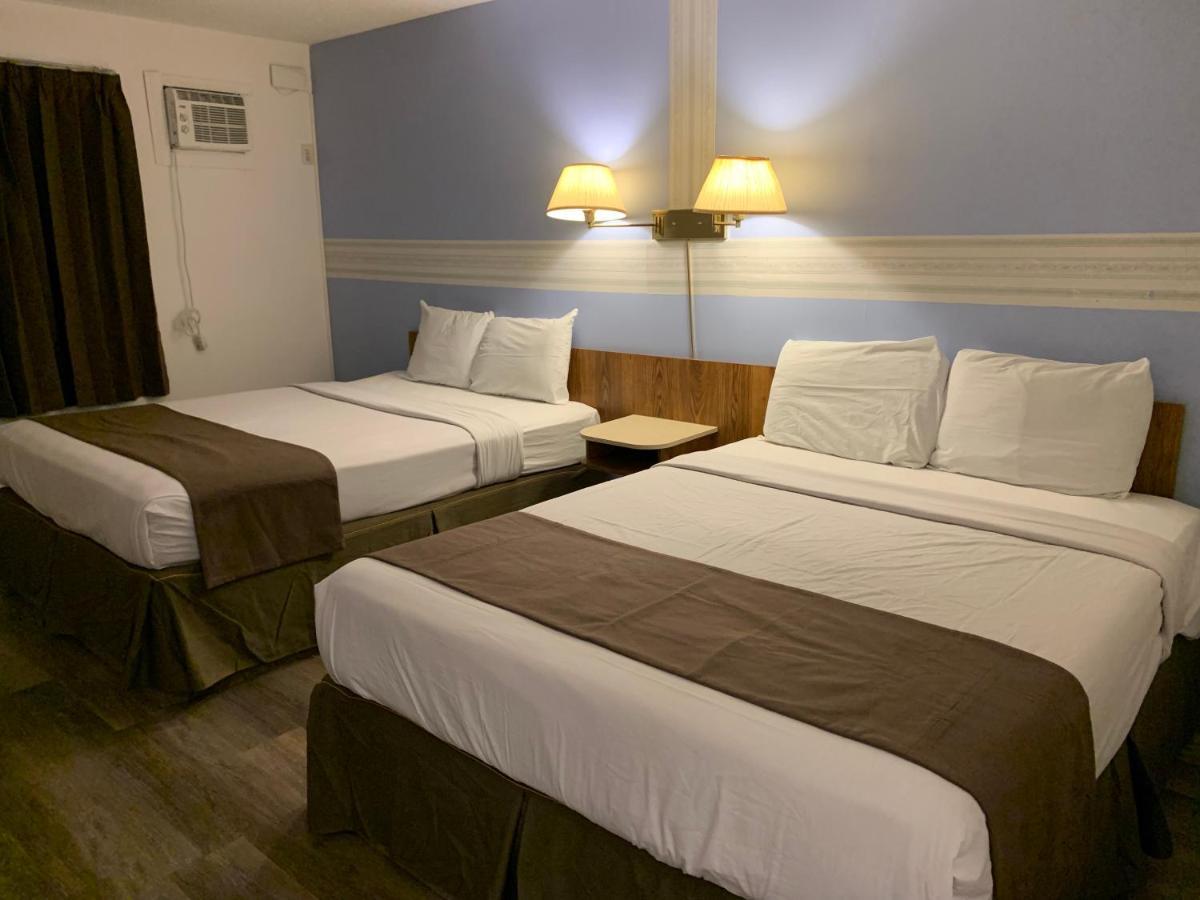 Swiss Sunset Inn Penticton Kültér fotó