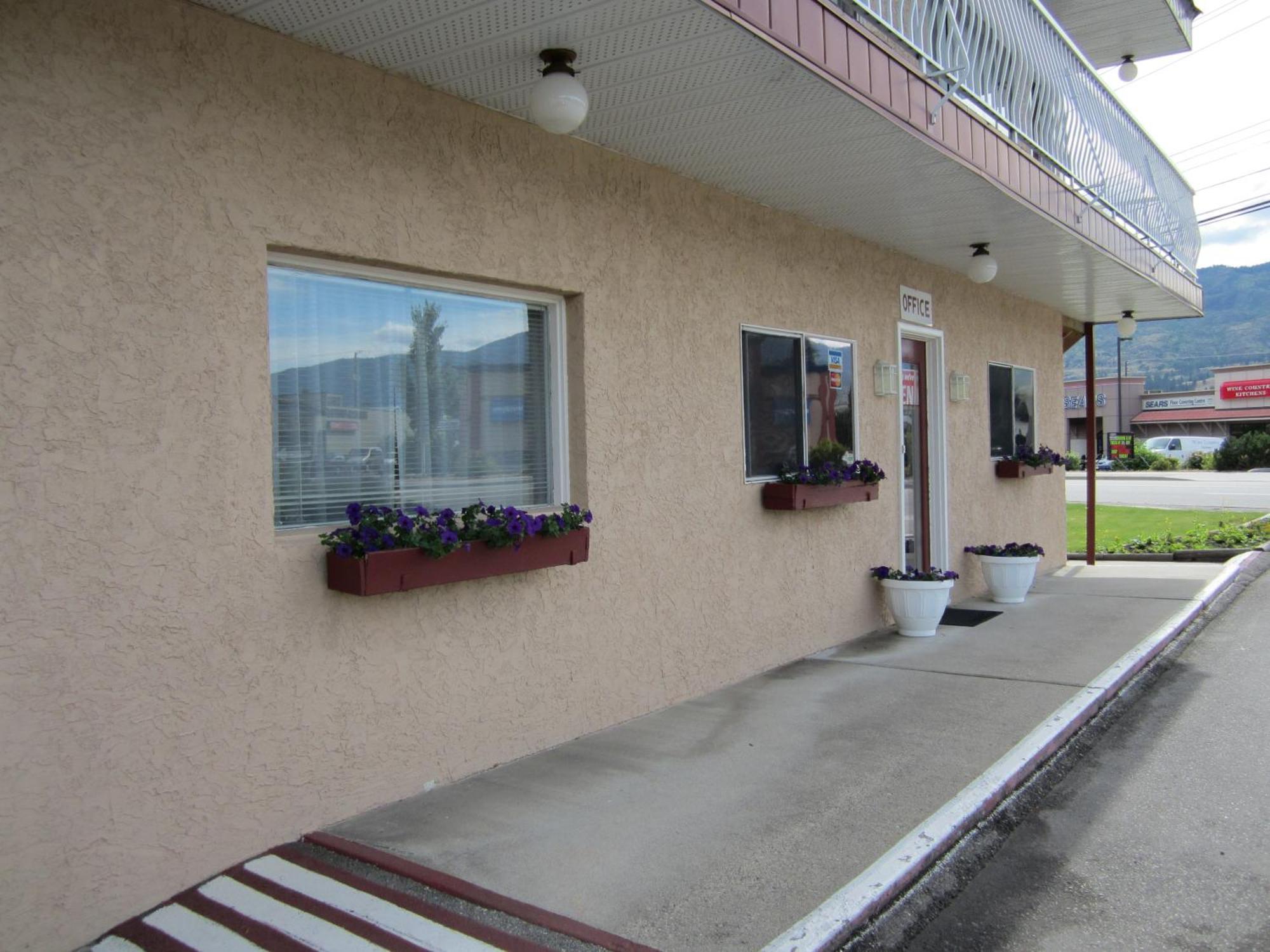 Swiss Sunset Inn Penticton Kültér fotó