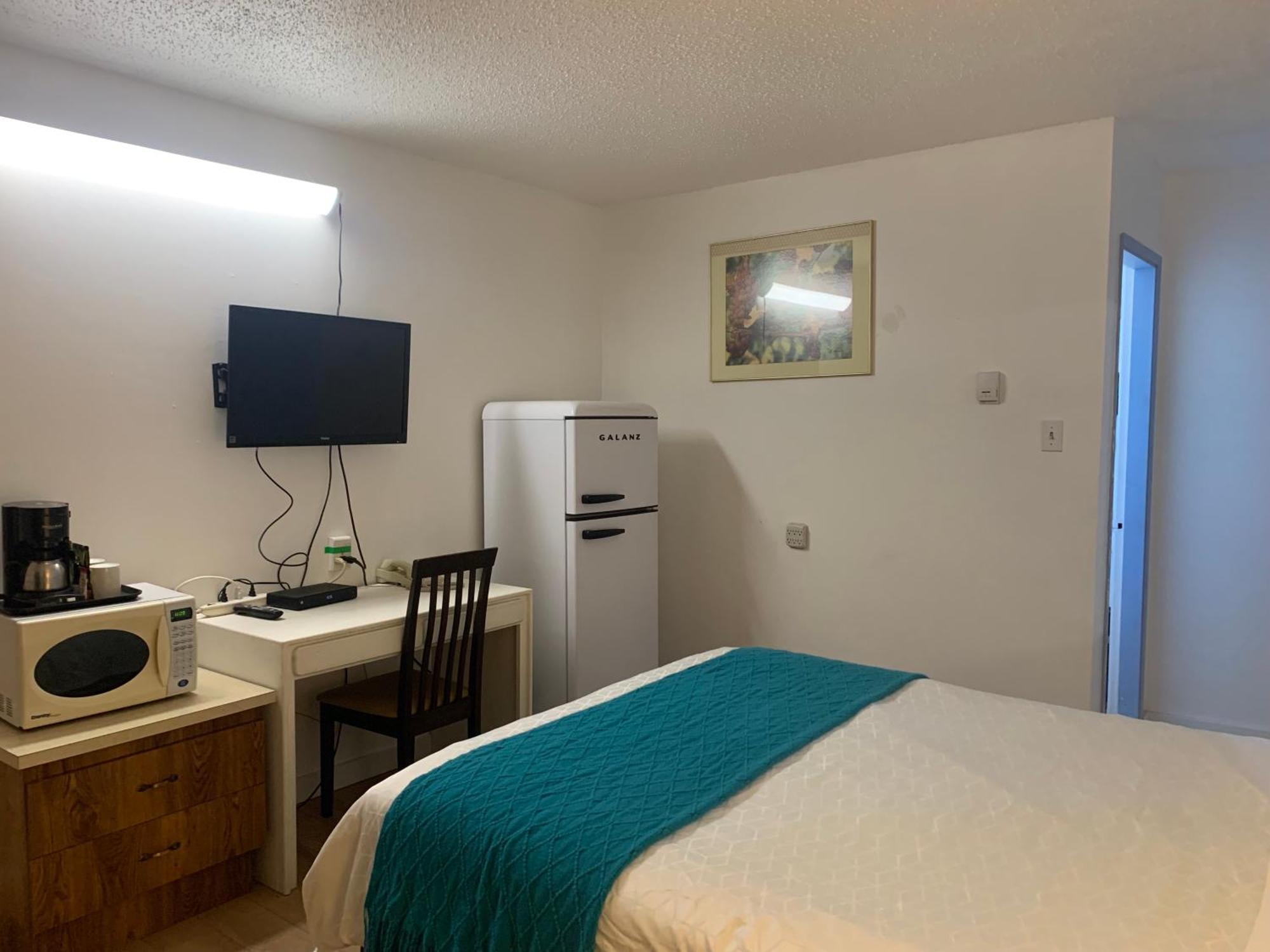 Swiss Sunset Inn Penticton Kültér fotó