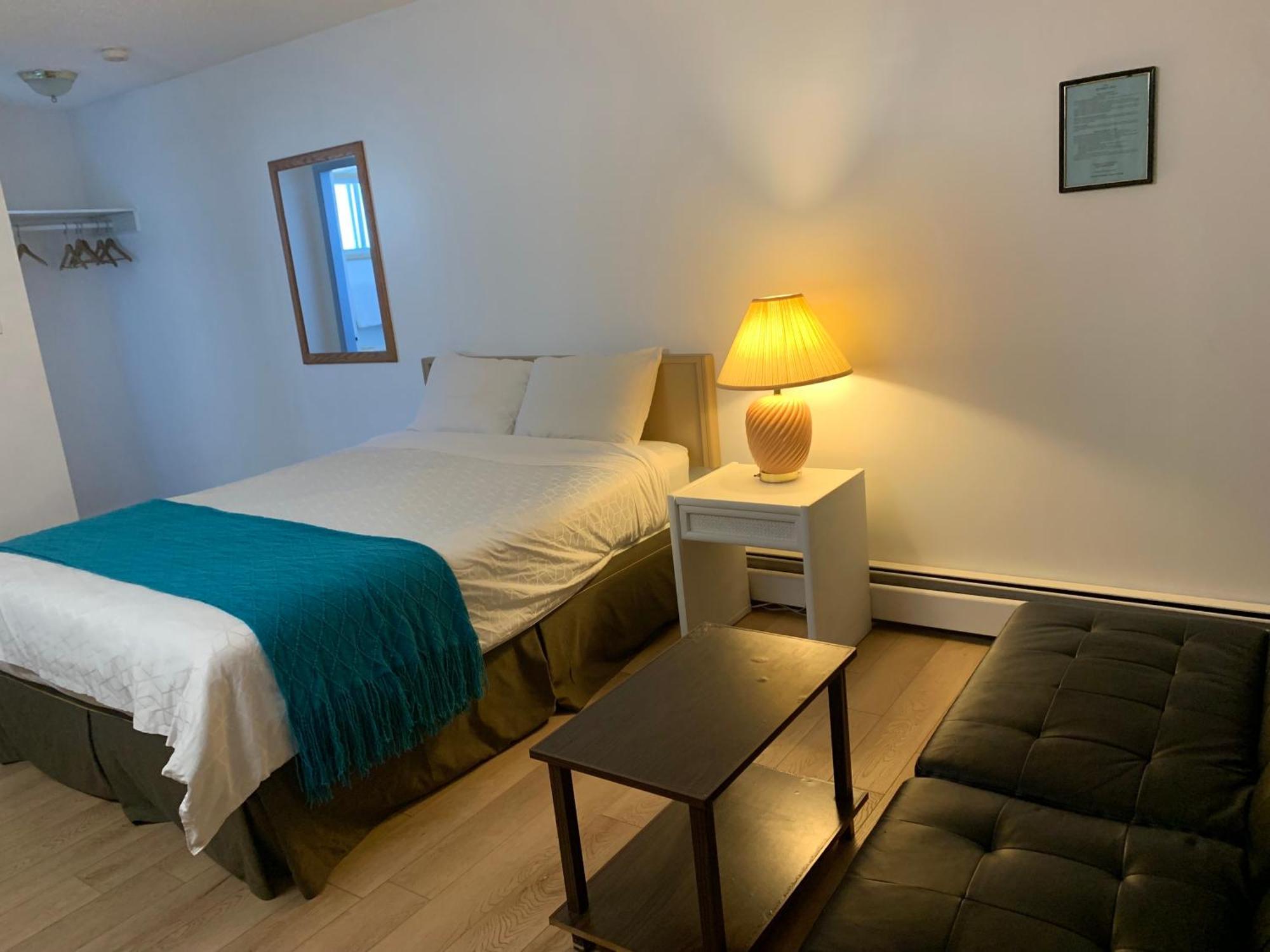 Swiss Sunset Inn Penticton Kültér fotó